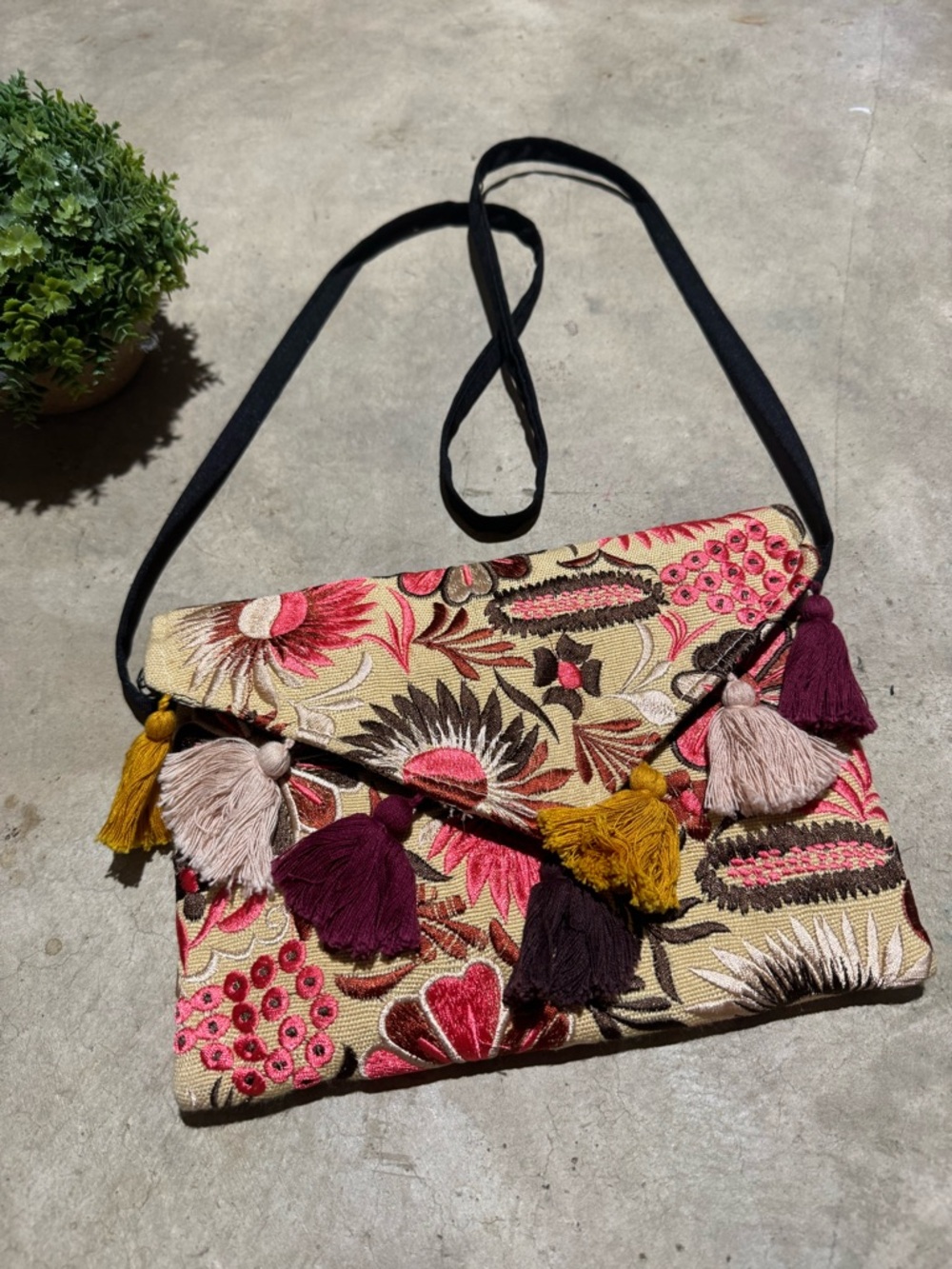 Boho Embroidered Floral Fringe Tassel Crossbody Bag Purse Vacation Resort Beachy